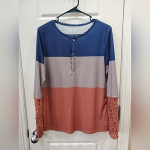 Boutique top‎
